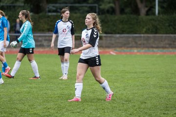 Bild 431 - wBJ VfL Pinneberg - Germania Schnelsen : Ergebnis: 15:1
